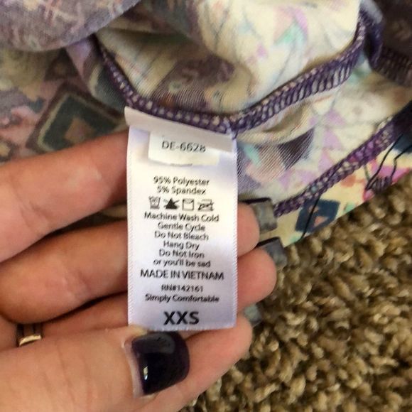 🎀 Lularoe women’s XXS Disney Princess Gigi tee - Picture 5 of 7